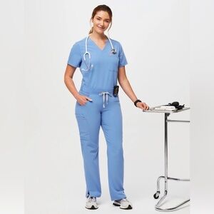 Figs | Ceil Blue Scrub Set